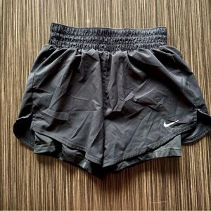 Nike Black Athletic Shorts Moisture-Wicking Performance